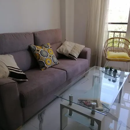 Apartamento 315 En Paseo Marítimo 96 *
